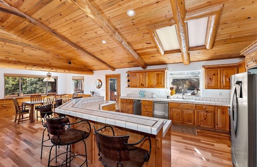 Castle Glen Estates Cabin | Sky Pine Retreat by Destination Big Bear: Log Cabin Home! Game Room! HOT TUB! EV Charger!