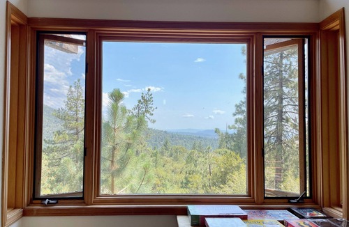 Fern Valley House | Sky Ridge - hilltop cabin with stunning views