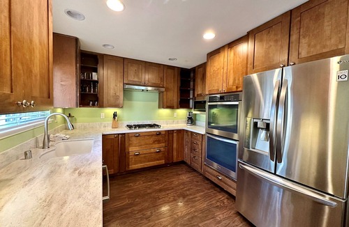 Skyland House | Skyland 3 BR, access to private beach, BBQ, Hot Tub, Pool Table (ZC1004)