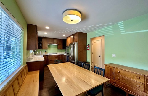 Skyland House | Skyland 3 BR, access to private beach, BBQ, Hot Tub, Pool Table (ZC1004)
