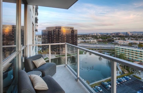 Santa Ana House | Skyline Panoramic 2 Bdrm Penthouse
