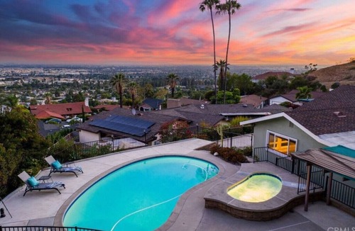 Whittier House | Skyline Retreat|Heated PoolSpa|Parking|Overlooking