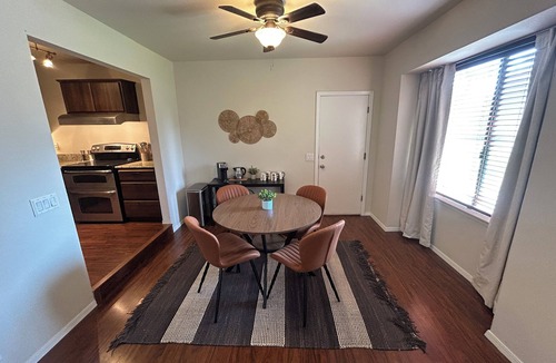 Raisin House | Sleek and Quiet 2-bedroom Suite by Olive Grove