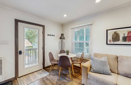 Lakeside Park Cabin | Sleek Bungalow with Hot Tub - 3 Blocks to Heavenly Gondola, 12 Mins to Beach