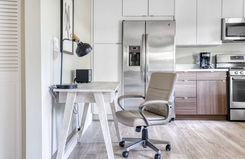 Campbell Apartment | Sleek Campbell 2BR w/Pool, Gym & Spa, walk to WF & TJ, by Blueground