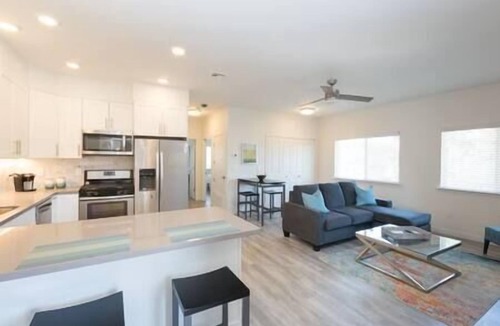 Sonoma Apartment | Sleek Sonoma 2BR Condo Retreat