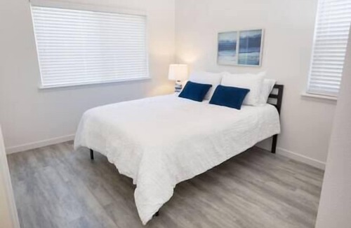 Sonoma Apartment | Sleek Sonoma 2BR Condo Retreat