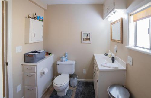 Tuolumne House | Sleeps 2 Private Entrance, Spa Tub, Near Casino