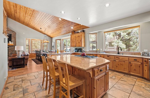 Castle Glen Estates Cabin | Sleeps 27 | 2 Homes Near the Lake, Hot Tub + Views | Castle Glen Estates