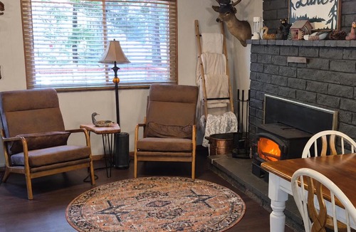 Sierra Cedars House | Smoke Tree Hollow AC Pine Air