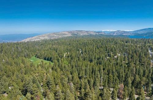Sierra Cedars House | Smoke Tree-Newly Updated Family Retreat