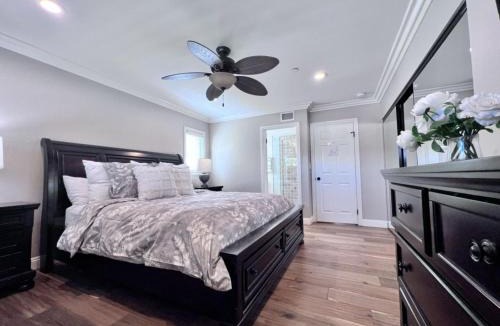 Hermosa Village House | Snazzy 6 Bedroom 3 bath pool home 1/2 mile walk to Disney