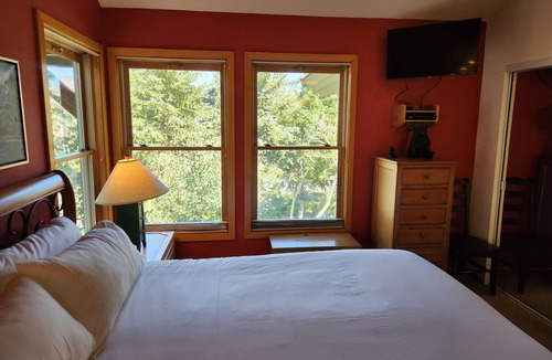 Mammoth Lakes Condo | Snowcreek Resort Vacation Rental 838