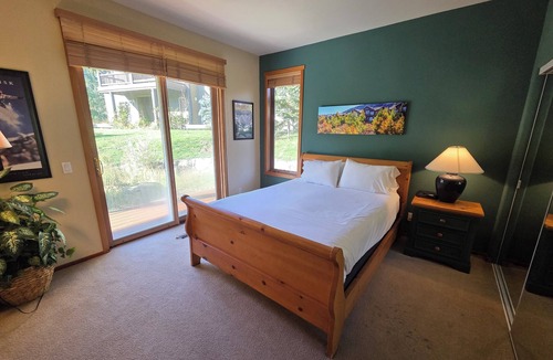 Mammoth Lakes House | Snowcreek Resort Vacation Rental 955