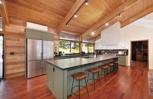 Apple Hill House | Snowline Lodge with Indoor Pool, Pickleball, Hot Tub and Disc Golf!