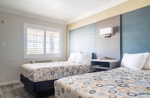 Santa Maria Hotel | Solaire Inn & Suites