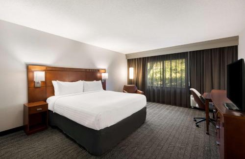 San Jose Hotel | Sonesta Select San Jose Airport