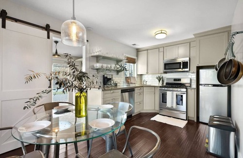 Sonoma House | Sonoma Family Cottage with Pool & Hot Tub