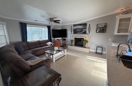Merced House | Soothing 3-bedroom house with AC in charming Merced