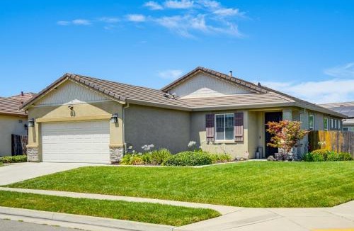 Stockton House | Sophisticated Sanctuary: 8 Mi to Lodi Wineries!