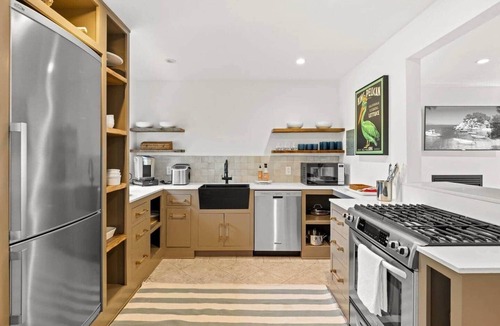 East Beach Condo | Soul & Sea #7 - East Beach Retreat