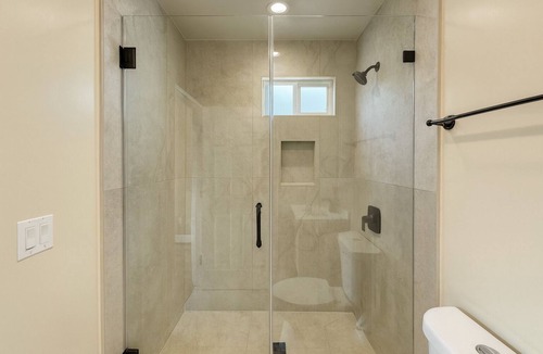 Lawndale House | South Bay Family Retreat - Private Playground, Yard & Movie Lounge