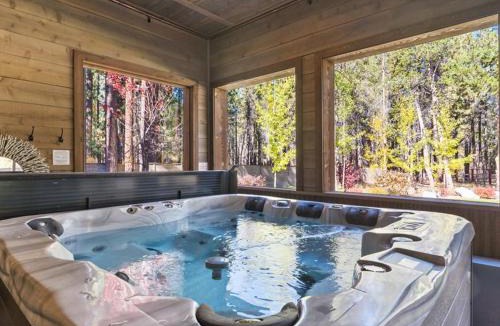 South Lake Tahoe House | South Lake Escape Indoor Pool plus Movie Theater