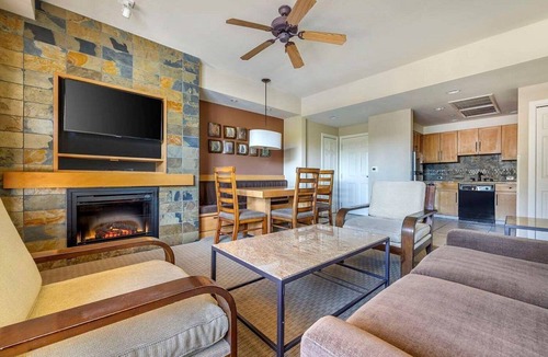 South Lake Tahoe Villa | South Lake Tahoe | Pool & Ski Access | 2BR Suite