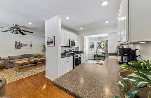 South Lake Tahoe House | South Lake Tahoe cozy 2 bedroom remodeled MV96