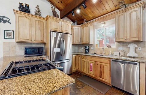 Country Club Estates House | South Lake Tahoe Retreat: Skiing & Lakeside Fun!
