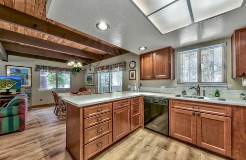 Tahoe Paradise Cabin | South Lake Tahoe Family Cabin Near Echo Lake Sierra at Tahoe and Meyers
