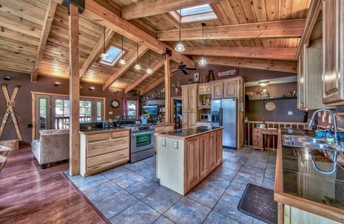 Mesa Vista House | South Lake Tahoe Cabin