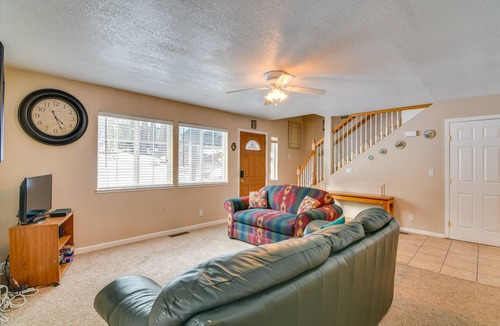Country Club Estates House | South Tahoe Home: 7 Mi to Lake & Heavenly Resort!