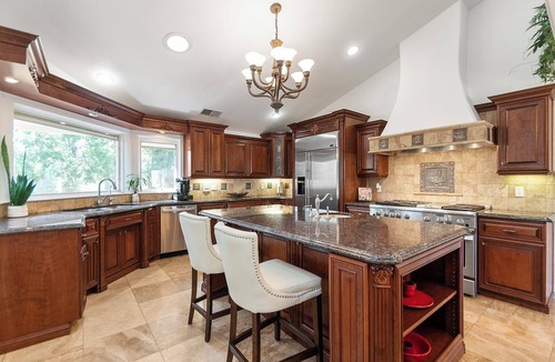 Apple Hill House | Southern livingnCharming 2-bedroom house with WiFi, AC in beautiful Camino