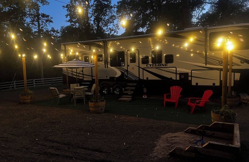Jamestown House | Spacious 2-bedroom RV with AMAZING patio area!