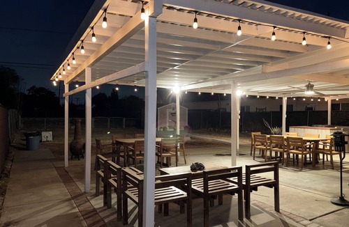 South Los Angeles House | Spacious 2-bedroom house with King Bed, WiFi, near LAX, Sofi, Dignity