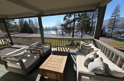 Bass Lake House | Spacious 2 Level Lakefront Retreat + Private Boat Slip/launch + Epic Views