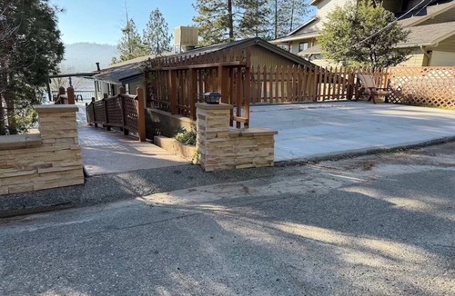 Bass Lake House | Spacious 2 Level Lakefront Retreat + Private Boat Slip/launch + Epic Views