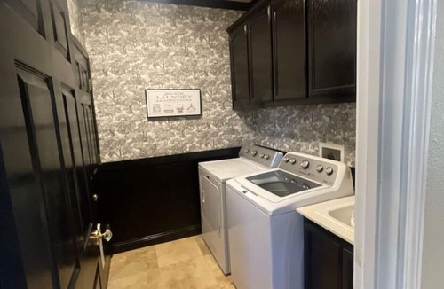 Ripon House | Spacious 2BR Home w/Full Kitchen Option to Expand to 4BR