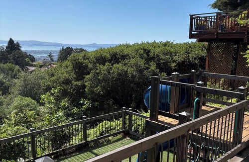 Piedmont Pines House | Spacious 3-bedroom forest retreat with AC in the Oakland Hills