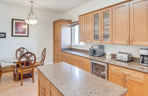 Thousand Oaks House | Spacious 3BR/2.5BA Home 2800 sq ft Mountain Views & Prime Location. PRIVATE.