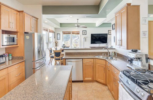 Thousand Oaks House | Spacious 3BR/2.5BA Home 2800 sq ft Mountain Views & Prime Location. PRIVATE.