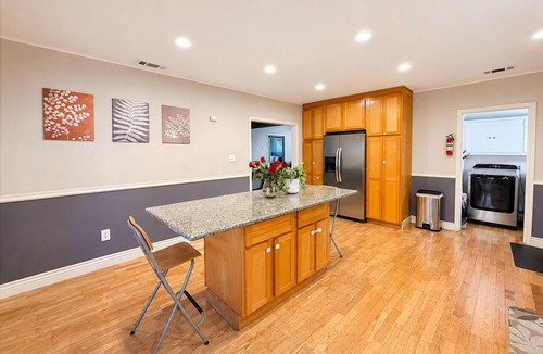Ashland House | Spacious 3BR w/Large Backyard | Near SF & OAK