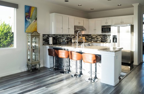 Castro Valley House | Spacious 4-bedroom house with AC, WiFi in welcoming Castro Valley