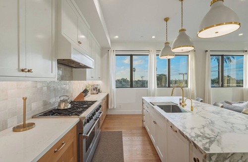 Hermosa Beach House | Spacious 4-bedroom modern house in beautiful Hermosa Beach!