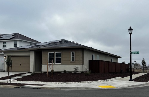 Woodland House | Spacious 4-bedroom house with WiFi and AC in welcoming Woodland CA