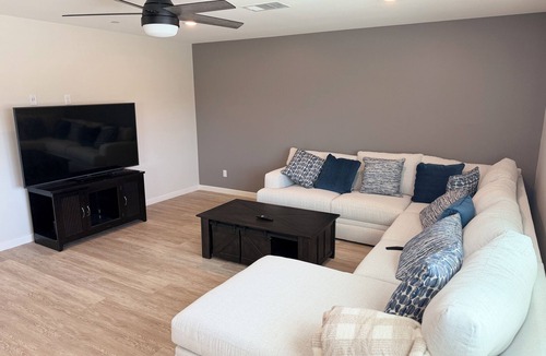 Fontana House | Spacious 4-bedroom house in tranquil Fontana with AC and gym