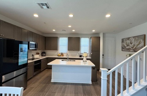 Fontana House | Spacious 4-bedroom house in peaceful Fontana with AC