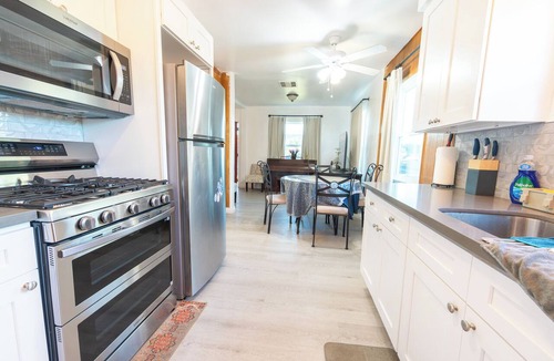Bellflower House | Spacious 4BR/2BA Central Bellflower Home