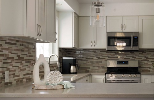 Ontario House | Spacious 4BR Home near ONT Airport